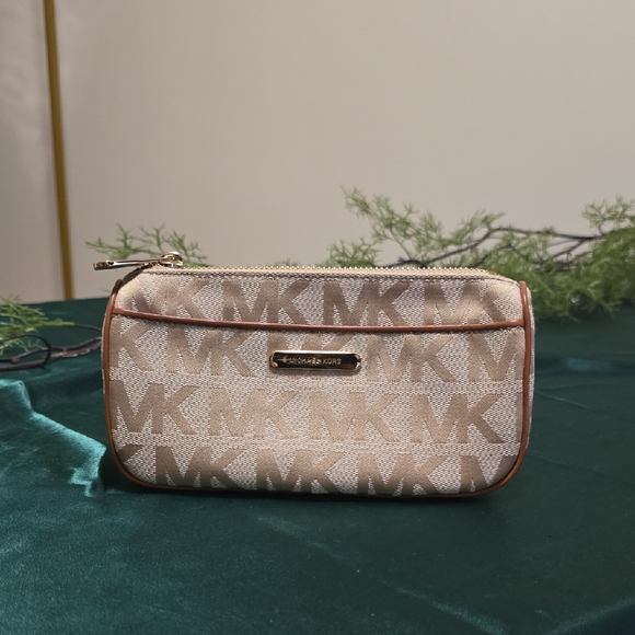 Michael Kors Cream and Brown Logo Clutch - Picture 1 of 5